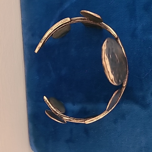 EUC Vintage brass cuff - Picture 4 of 5